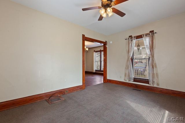 907 E Hunt Street, Adrian, MI 49221