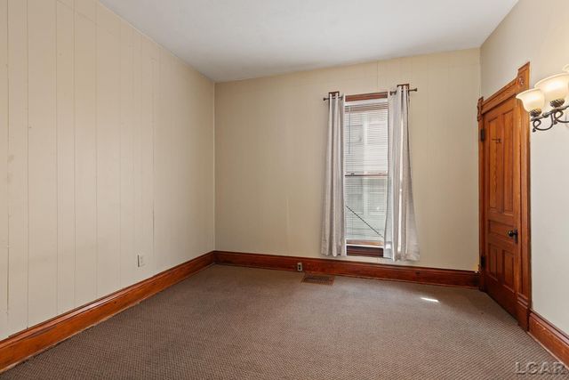 907 E Hunt Street, Adrian, MI 49221