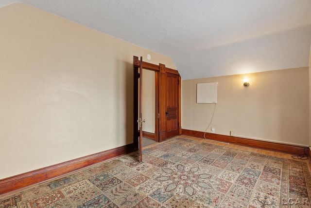 907 E Hunt Street, Adrian, MI 49221