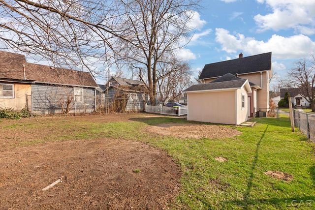 907 E Hunt Street, Adrian, MI 49221