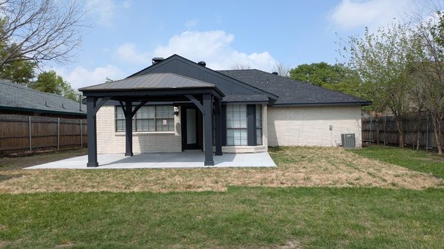 2414 Havenwood Drive, Arlington, TX 76018
