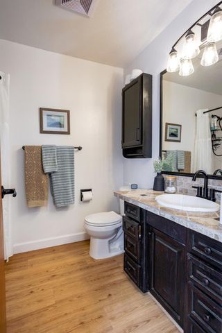 2001 Enslen Ave, Modesto, CA 95350