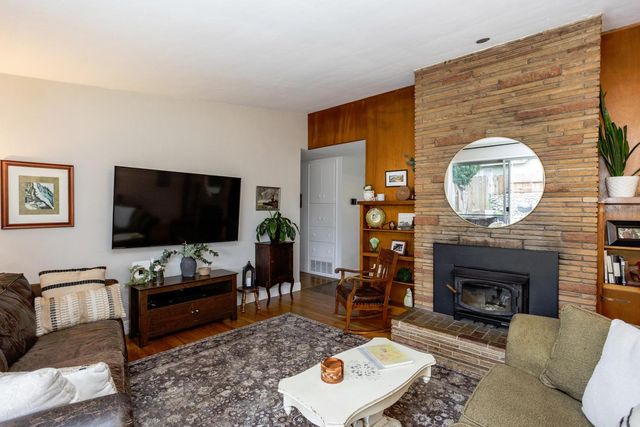 2001 Enslen Ave, Modesto, CA 95350