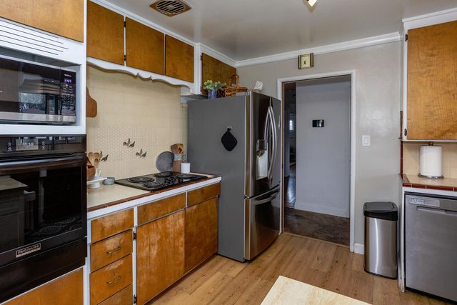 2001 Enslen Ave, Modesto, CA 95350