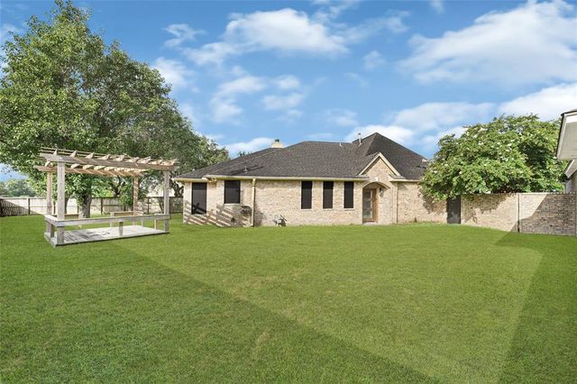 3527 Cambridge Court, Pasadena, TX 77504