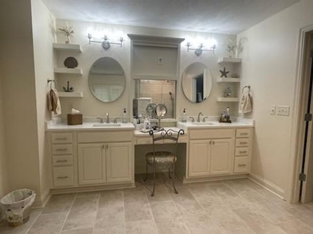 6980 Jennifer Ann Drive, Lewis Center, OH 43035