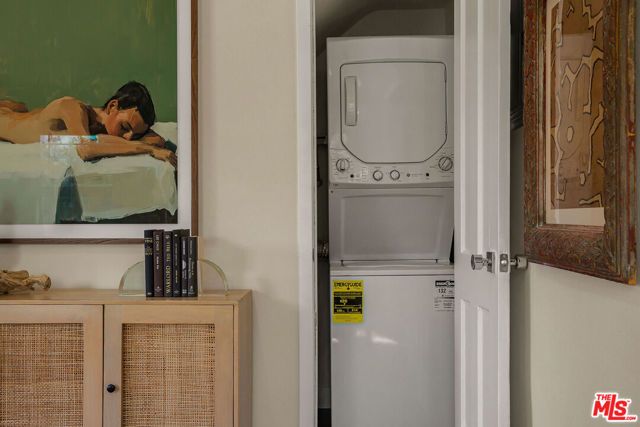 5315 Saturn Street, Los Angeles, CA 90019