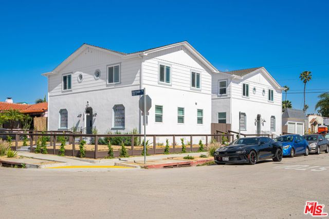 5315 Saturn Street, Los Angeles, CA 90019