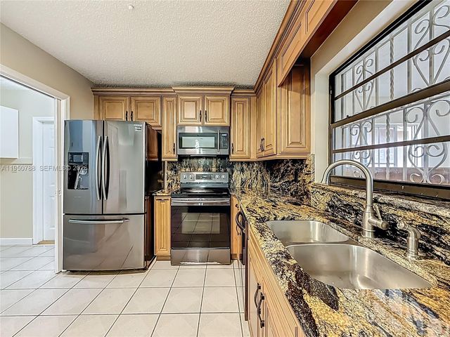 12787 NW 10th Ln, Miami, FL 33182