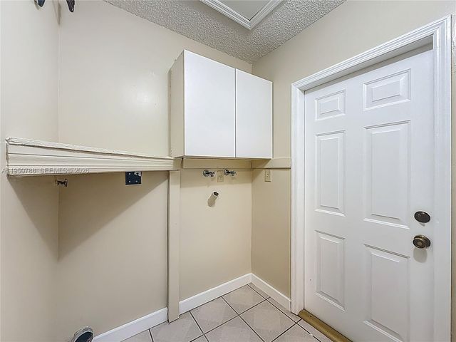 12787 NW 10th Ln, Miami, FL 33182