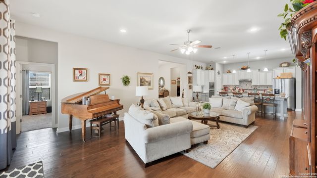 229 Pecan, New Braunfels, TX 78130