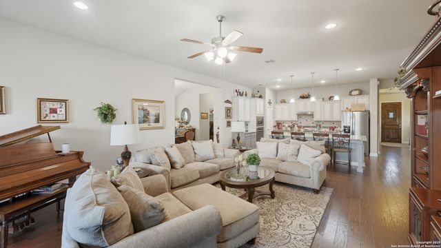 229 Pecan, New Braunfels, TX 78130