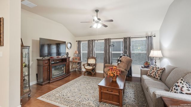 229 Pecan, New Braunfels, TX 78130