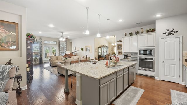 229 Pecan, New Braunfels, TX 78130
