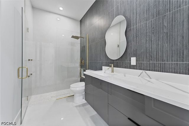 320 Long AVE S, Lehigh Acres, FL 33974