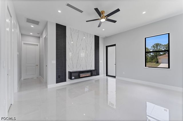 320 Long AVE S, Lehigh Acres, FL 33974