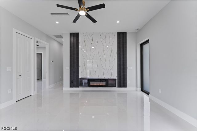 320 Long AVE S, Lehigh Acres, FL 33974