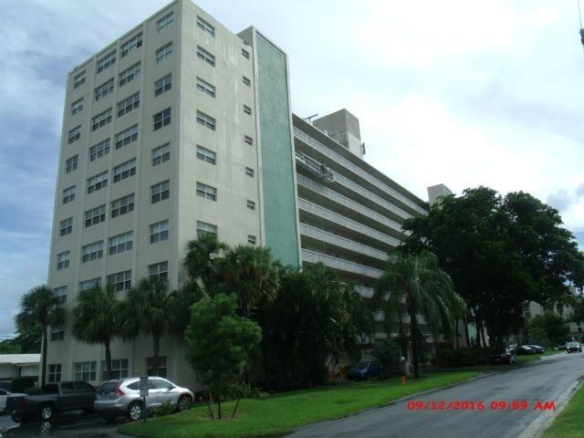 2555 NE 11th St 302, Fort Lauderdale, FL 33304