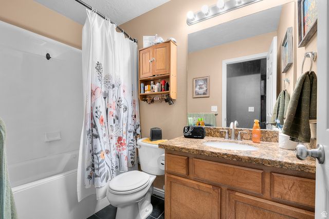 558 E HARVEST MOON DR, Pleasant Grove, UT 84062