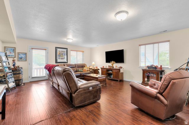 558 E HARVEST MOON DR, Pleasant Grove, UT 84062