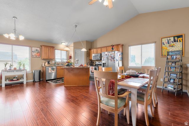 558 E HARVEST MOON DR, Pleasant Grove, UT 84062