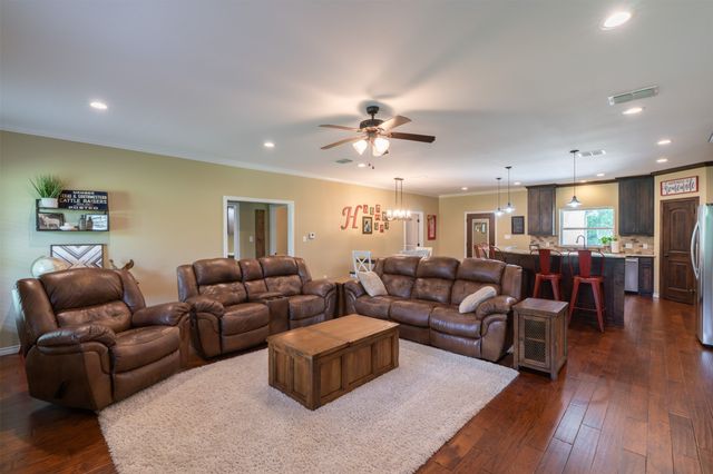 16 CR 1193, Yantis, TX 75497