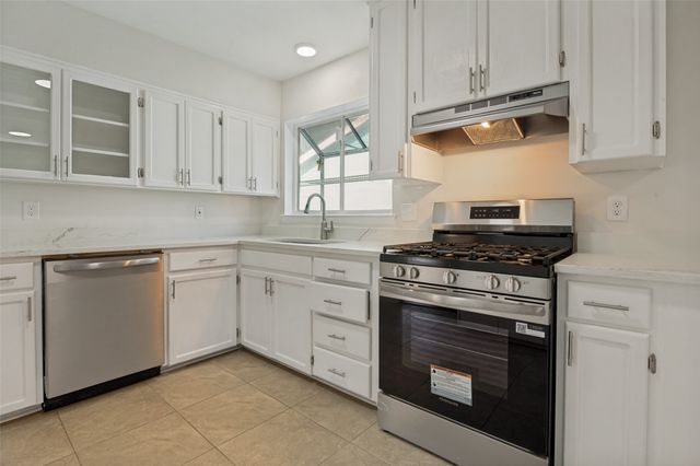 3811 Rolinda Drive, Dallas, TX 75211