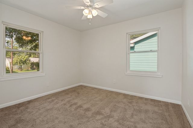 3811 Rolinda Drive, Dallas, TX 75211