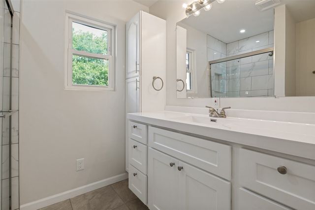 3811 Rolinda Drive, Dallas, TX 75211