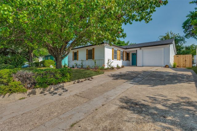 3811 Rolinda Drive, Dallas, TX 75211