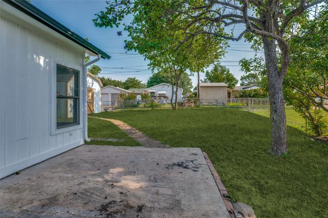 3811 Rolinda Drive, Dallas, TX 75211