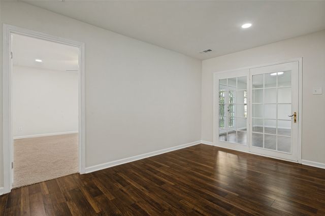 3811 Rolinda Drive, Dallas, TX 75211