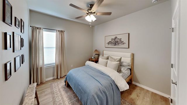 8020 Labelle Drive, Warr Acres, OK 73132