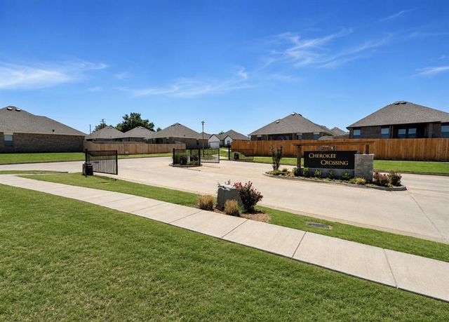 8020 Labelle Drive, Warr Acres, OK 73132
