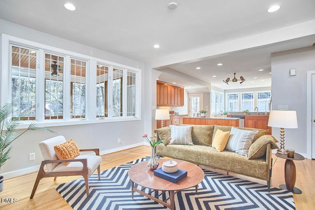 105 Cardiff Place, Chapel Hill, NC 27516