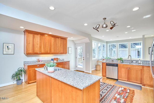 105 Cardiff Place, Chapel Hill, NC 27516