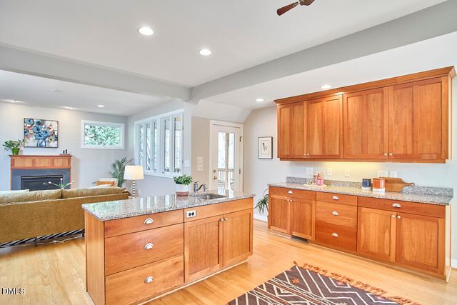 105 Cardiff Place, Chapel Hill, NC 27516