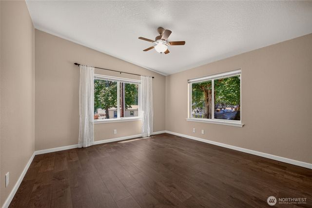 150 E Kingston Way, Shelton, WA 98584