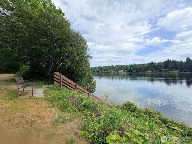 150 E Kingston Way, Shelton, WA 98584