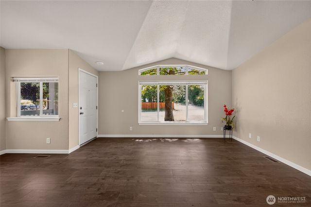 150 E Kingston Way, Shelton, WA 98584