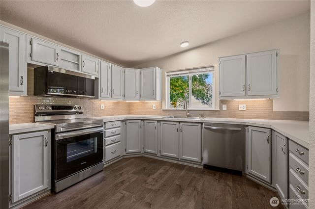 150 E Kingston Way, Shelton, WA 98584