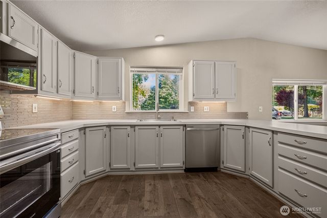 150 E Kingston Way, Shelton, WA 98584