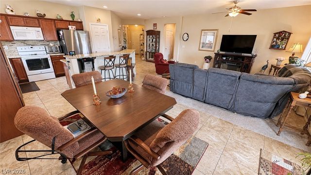 5086 East Monte Penne Way, Pahrump, NV 89061