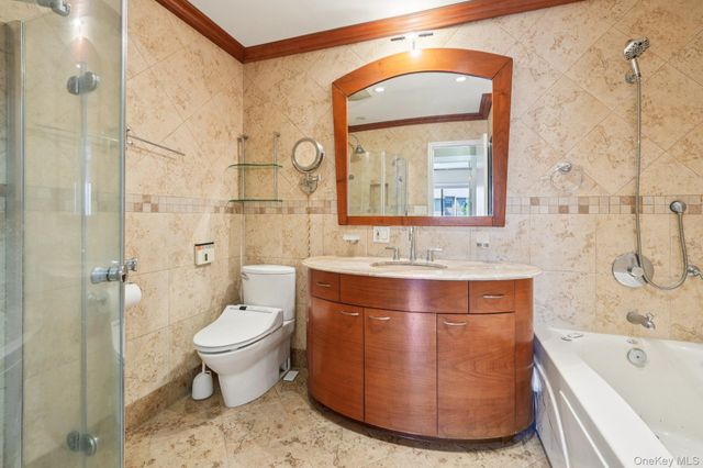 22 Tulip Court, Nanuet, NY 10954