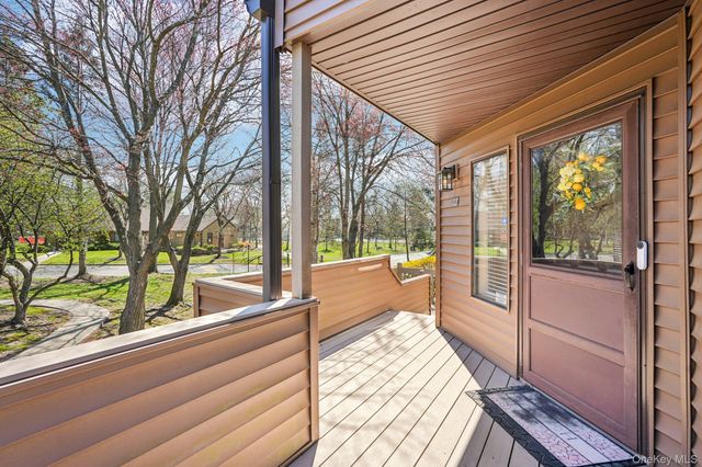 22 Tulip Court, Nanuet, NY 10954