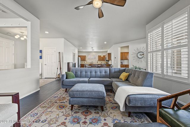 4080 E SOURWOOD Drive, Gilbert, AZ 85298