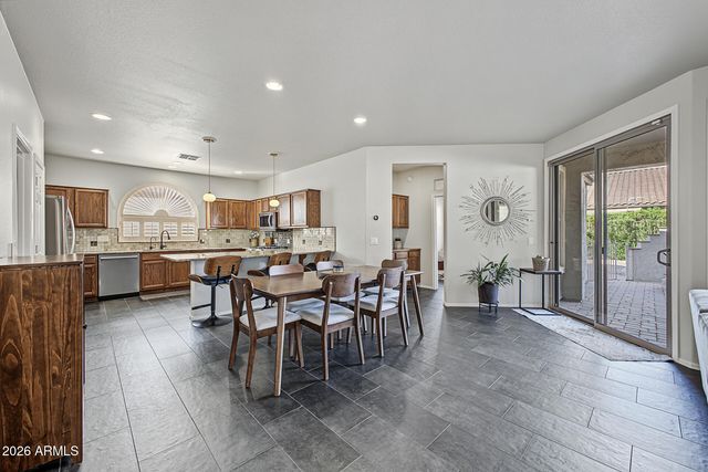 4080 E SOURWOOD Drive, Gilbert, AZ 85298