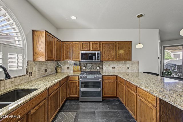 4080 E SOURWOOD Drive, Gilbert, AZ 85298