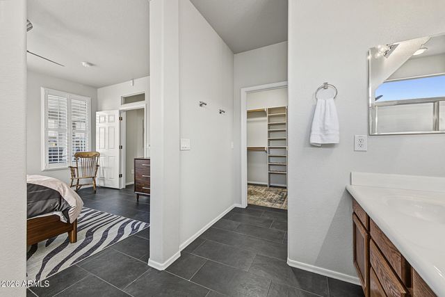4080 E SOURWOOD Drive, Gilbert, AZ 85298