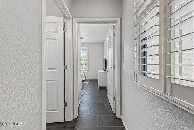 4080 E SOURWOOD Drive, Gilbert, AZ 85298